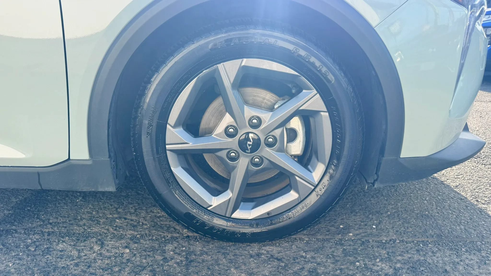 Used 2025 Kia K4 FWD image 29