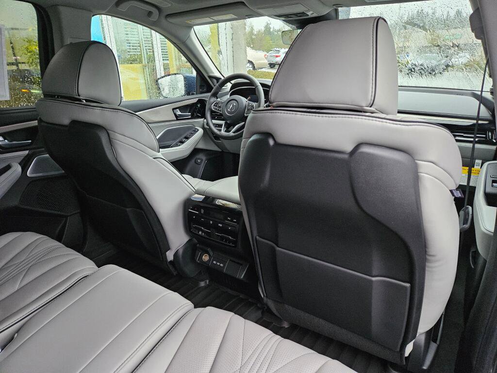 New 2026 Acura MDX SH-AWD w/Advance image 15