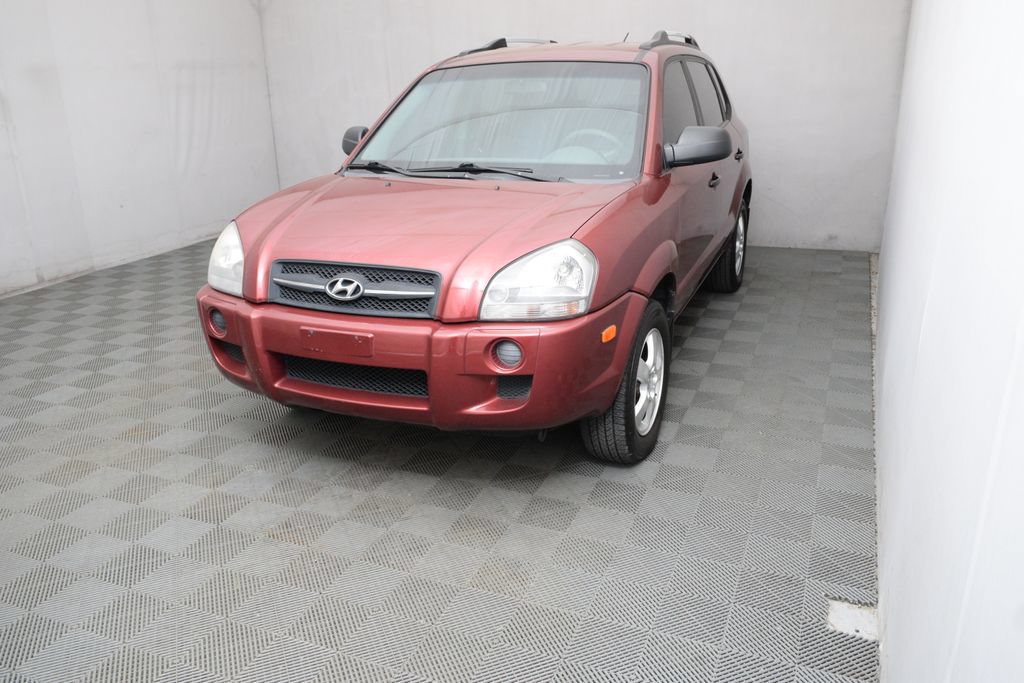 Used 2005 Hyundai Tucson GL FWD image 1