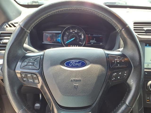 Used 2017 Ford Explorer XLT AWD/4WD image 8