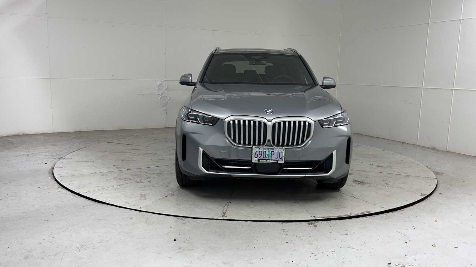 Used 2024 BMW X5 xDrive40i w/ Premium Package AWD/4WD image 5