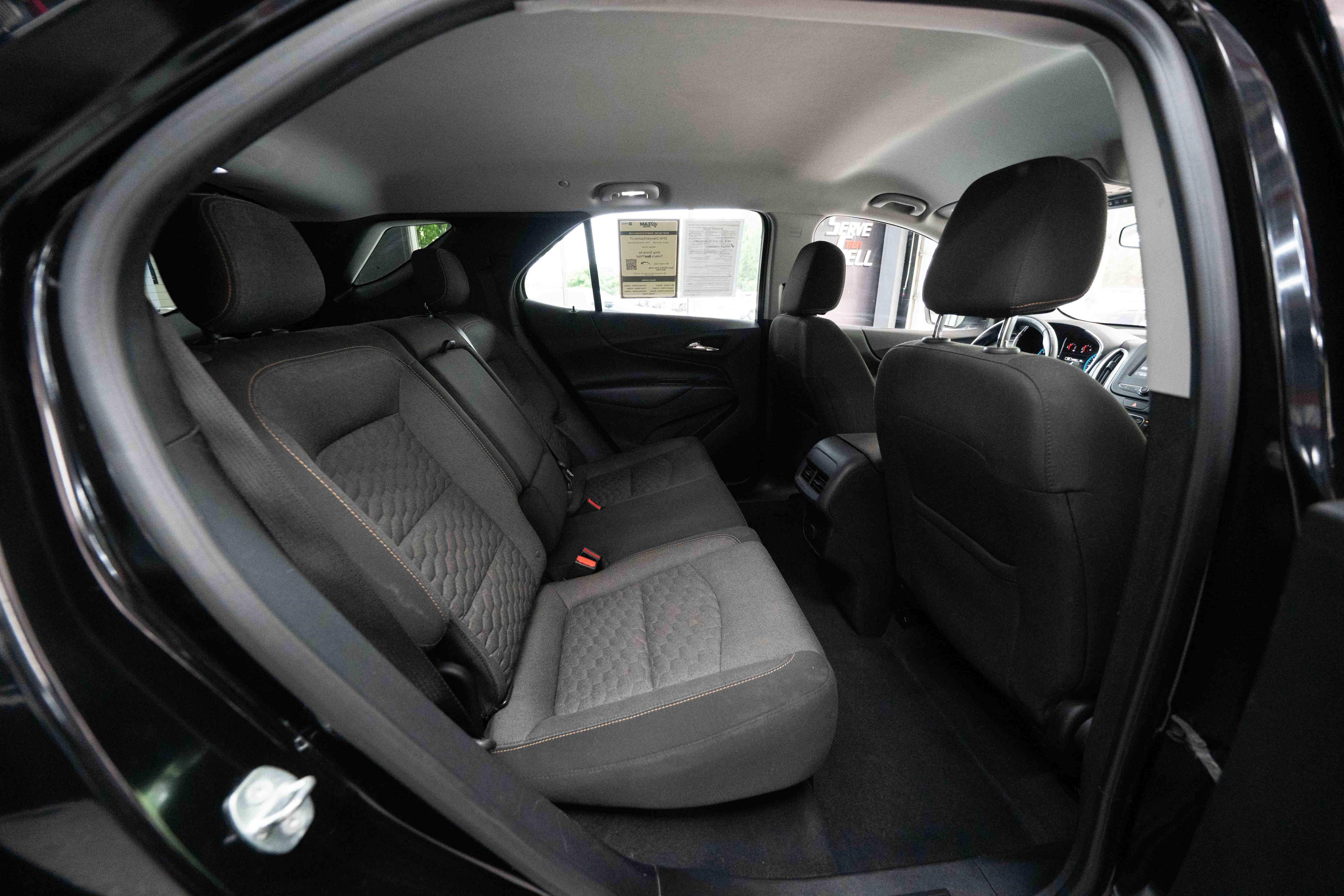 Used 2018 Chevrolet Equinox LT FWD image 25
