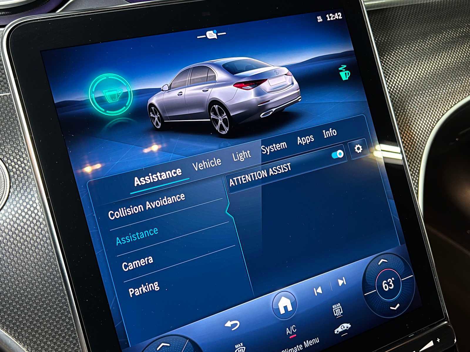 Used 2025 Mercedes-Benz C 300 Sedan image 36