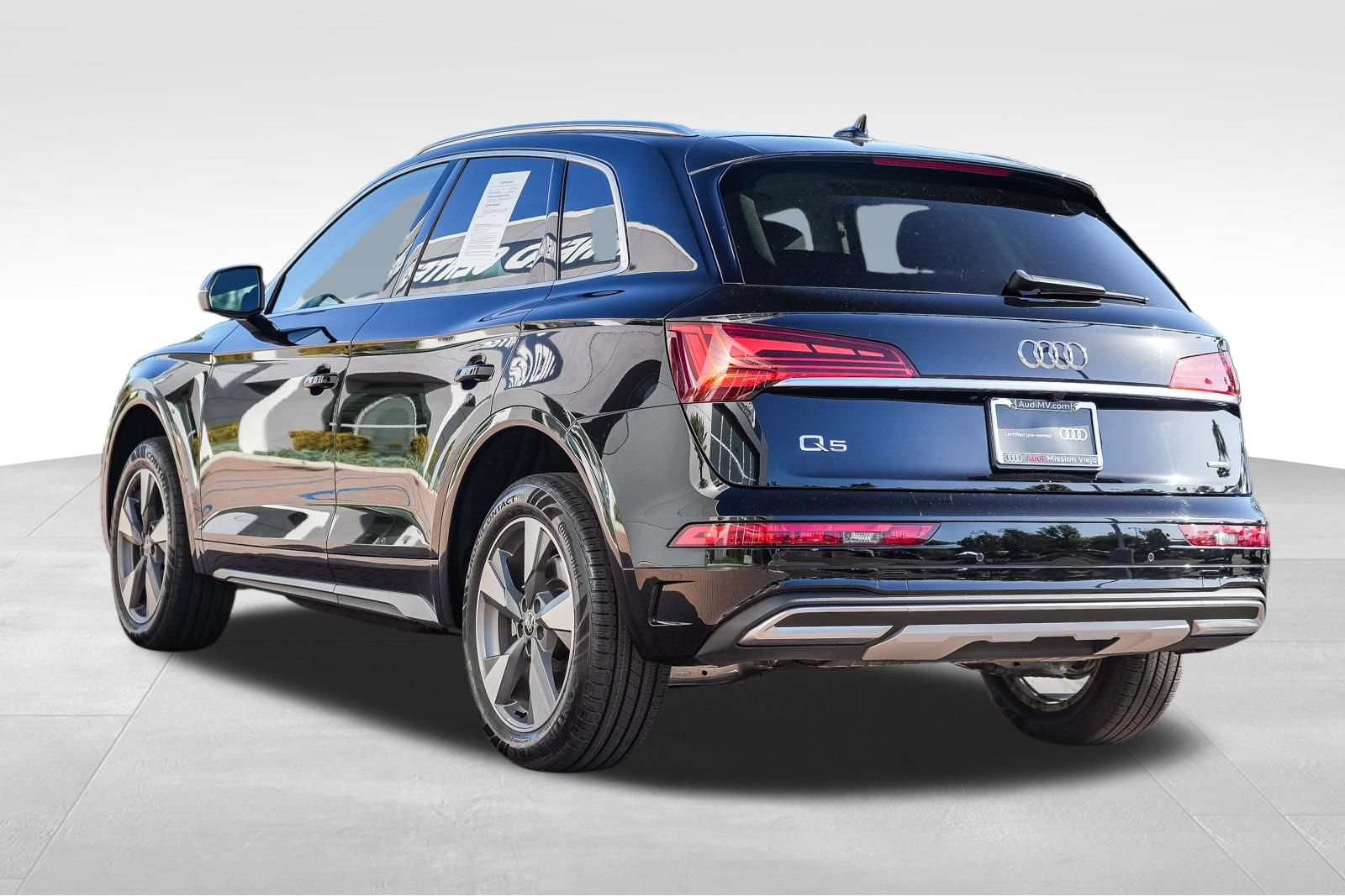 Certified 2023 Audi Q5 Premium w/ Convenience Package AWD/4WD image 7