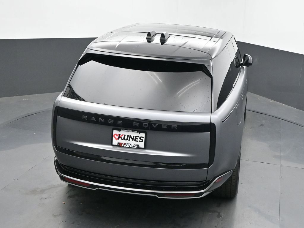 Used 2023 Land Rover Range Rover SE image 37