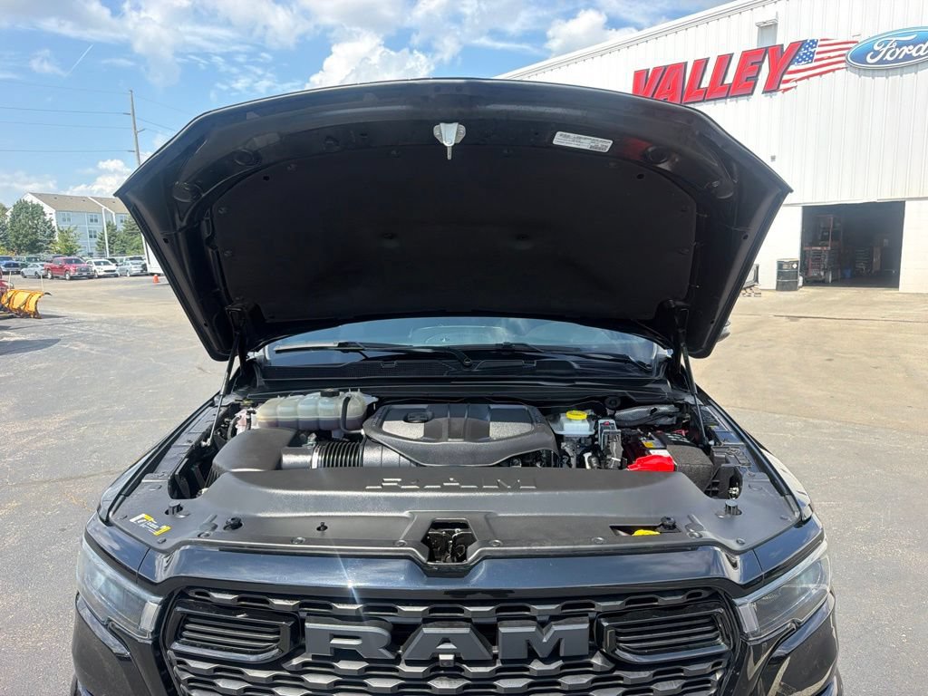 Used 2025 RAM 1500 Big Horn AWD/4WD image 38