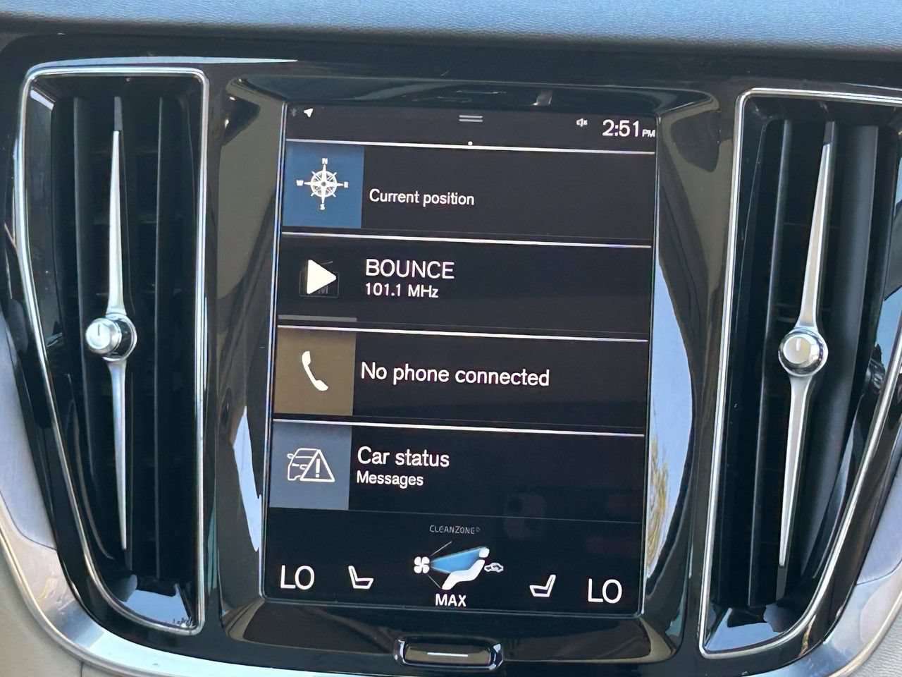 Used 2020 Volvo S60 T6 Momentum AWD/4WD image 19