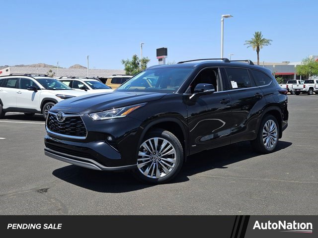 New 2026 Toyota Highlander Platinum AWD/4WD image 1