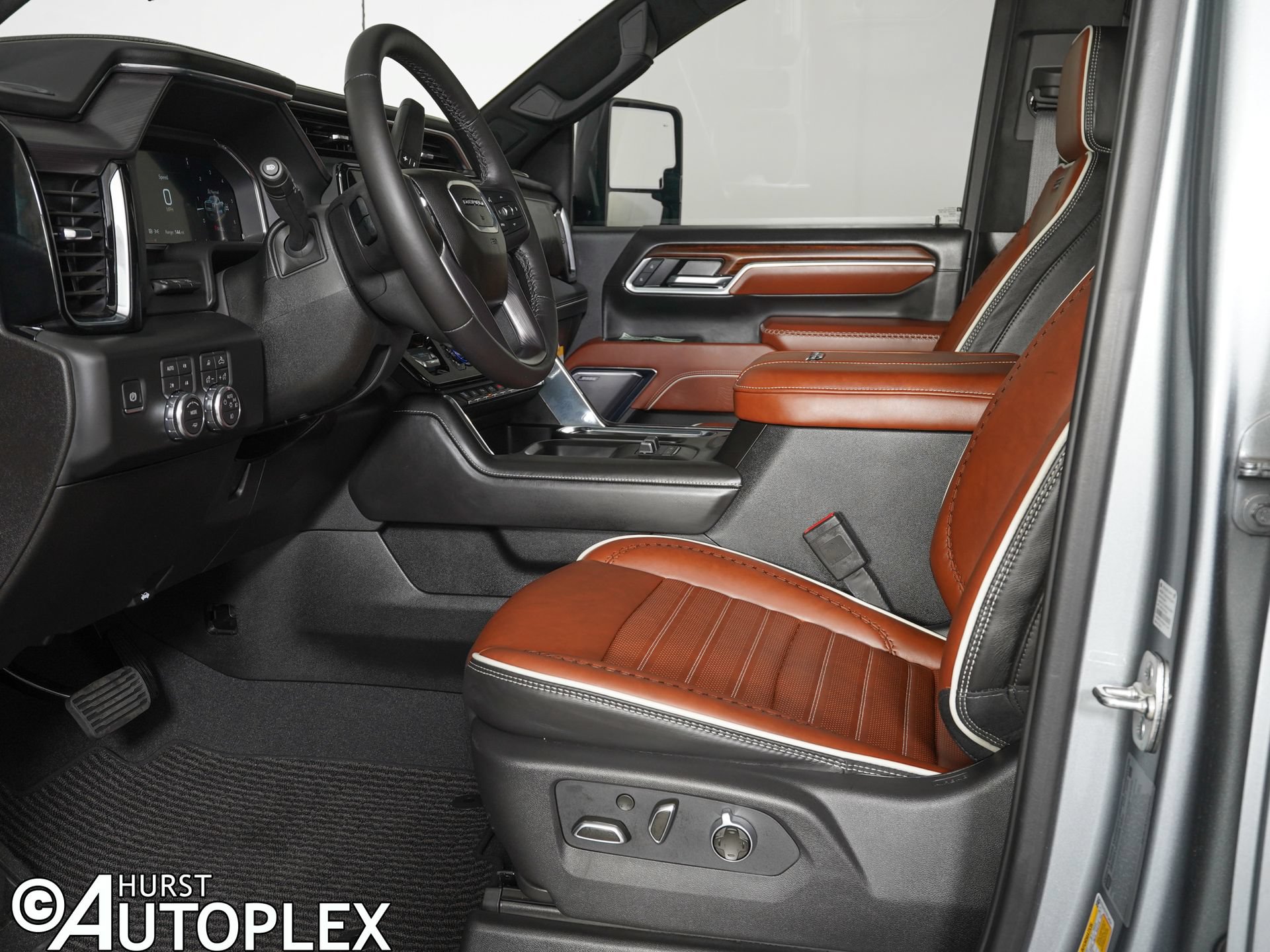 Used 2026 GMC Sierra 3500 Denali Ultimate AWD/4WD image 14