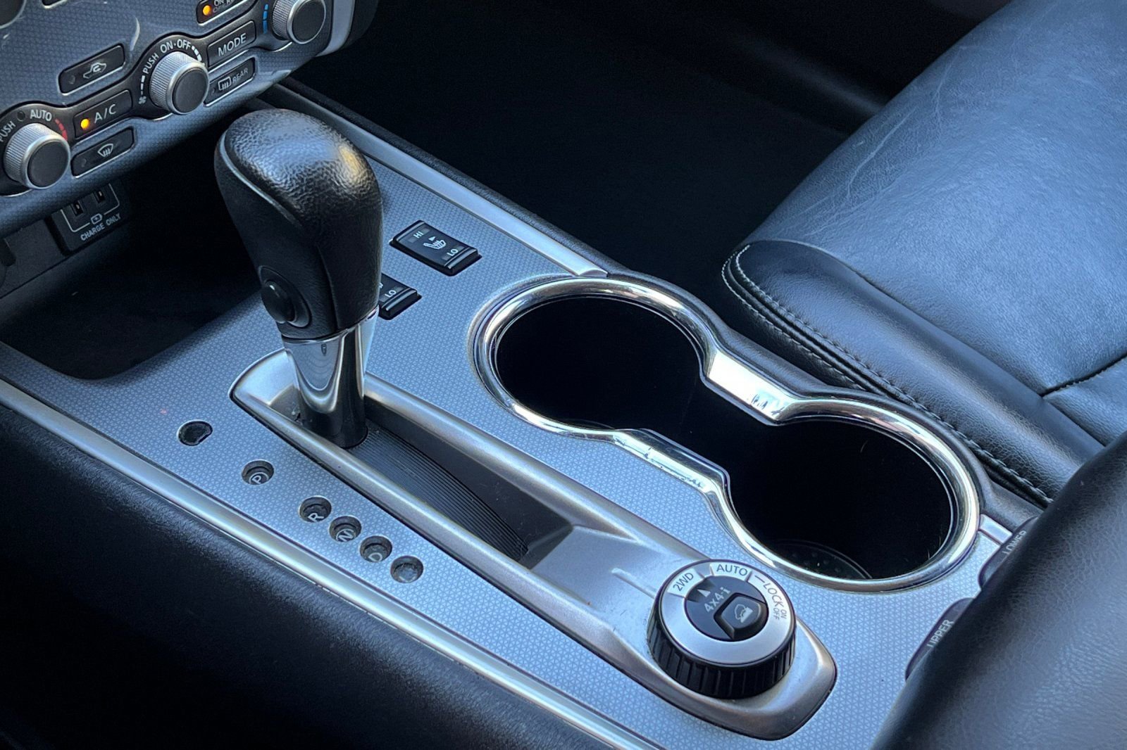 Used 2018 Nissan Pathfinder SL image 30