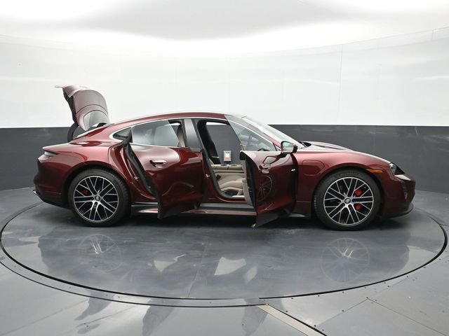 Certified 2022 Porsche Taycan 4S image 31