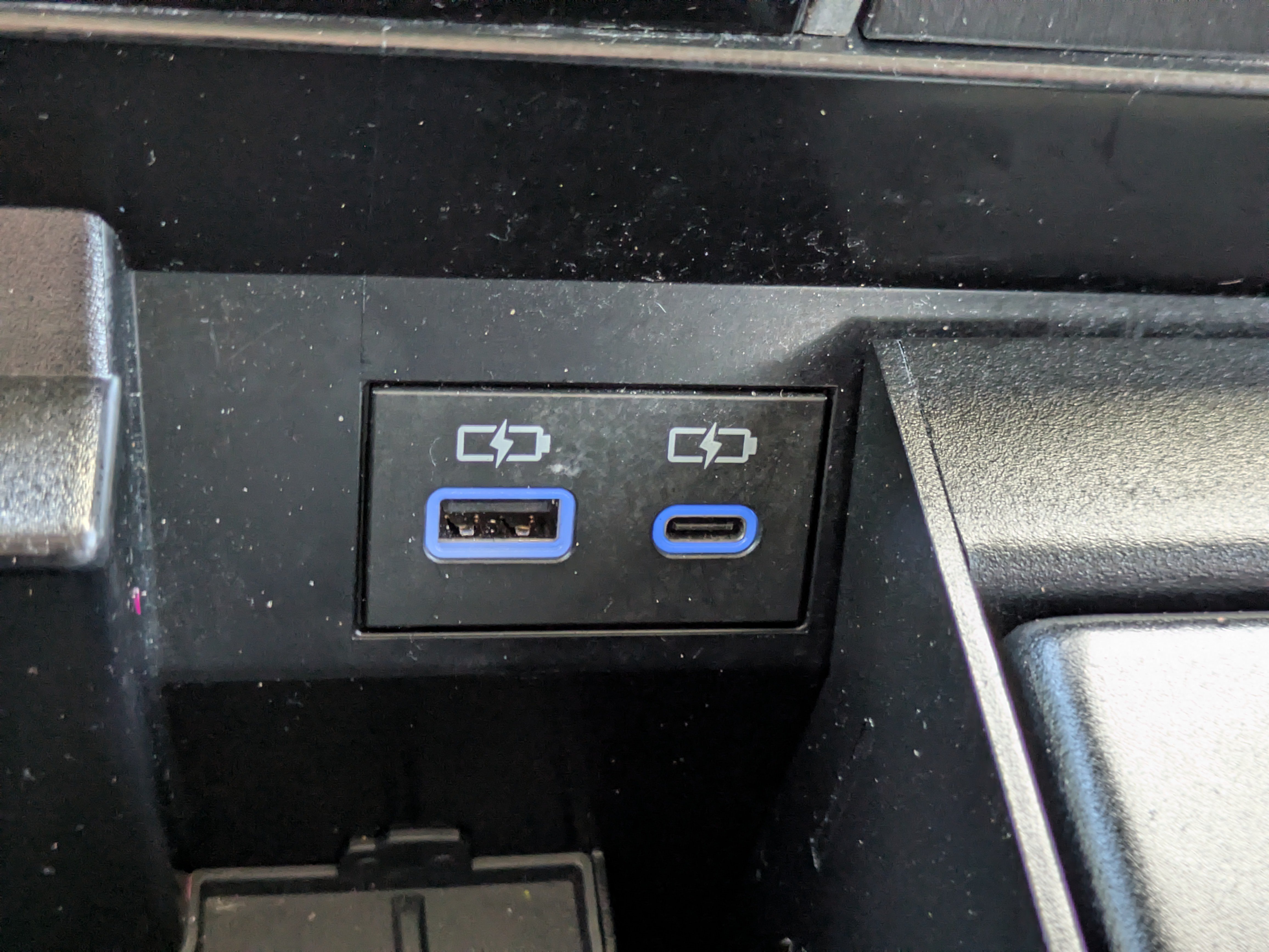 Used 2023 Toyota Sequoia TRD Pro AWD/4WD image 26