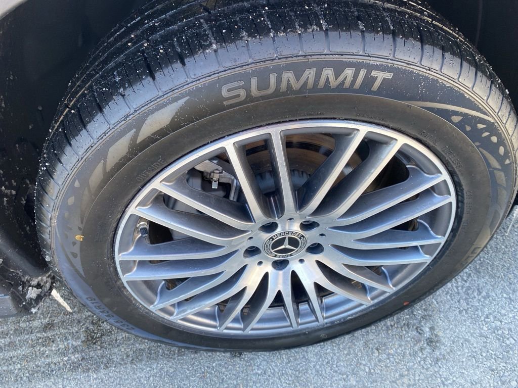 Used 2024 Mercedes-Benz GLC 300 4MATIC image 8