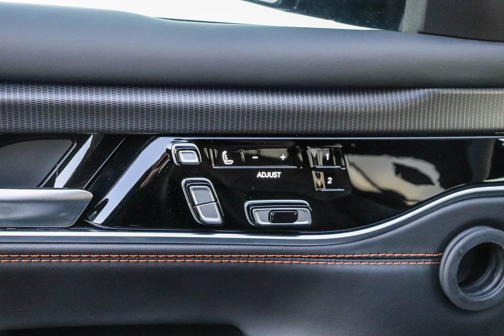 New 2026 Jeep Grand Wagoneer L Summit AWD/4WD image 26