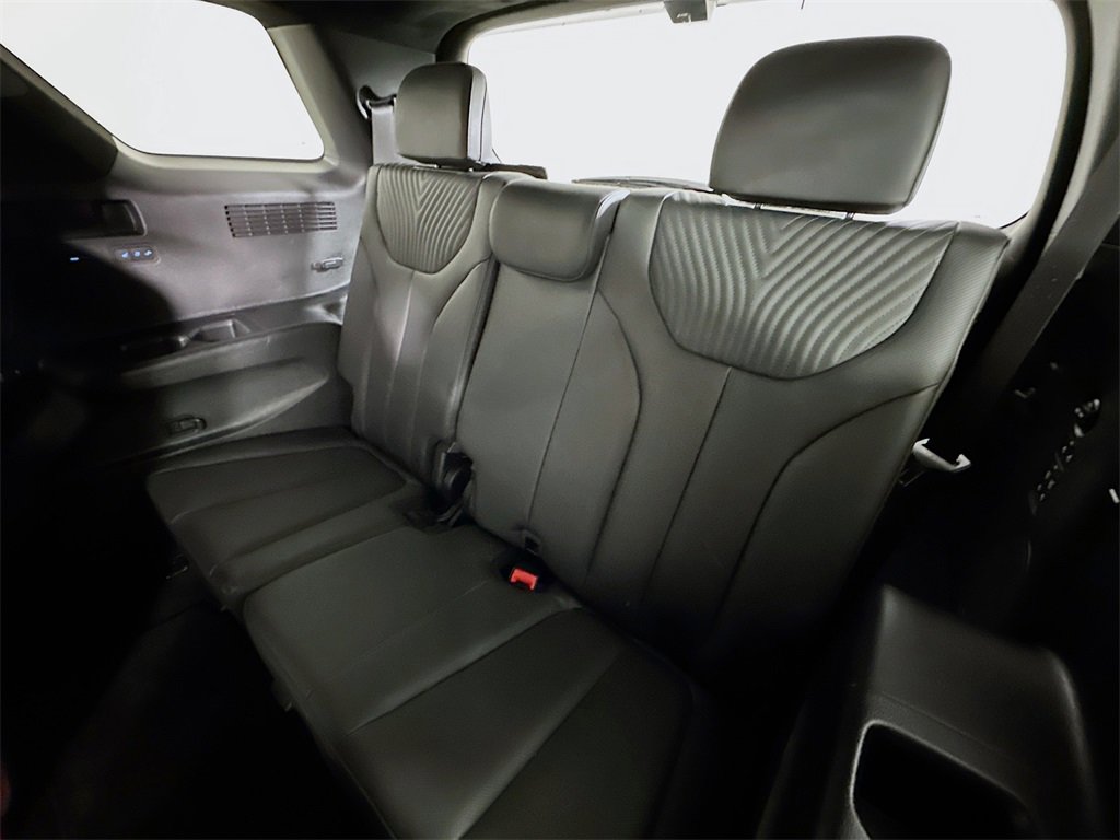 Used 2024 Hyundai Palisade Calligraphy image 4