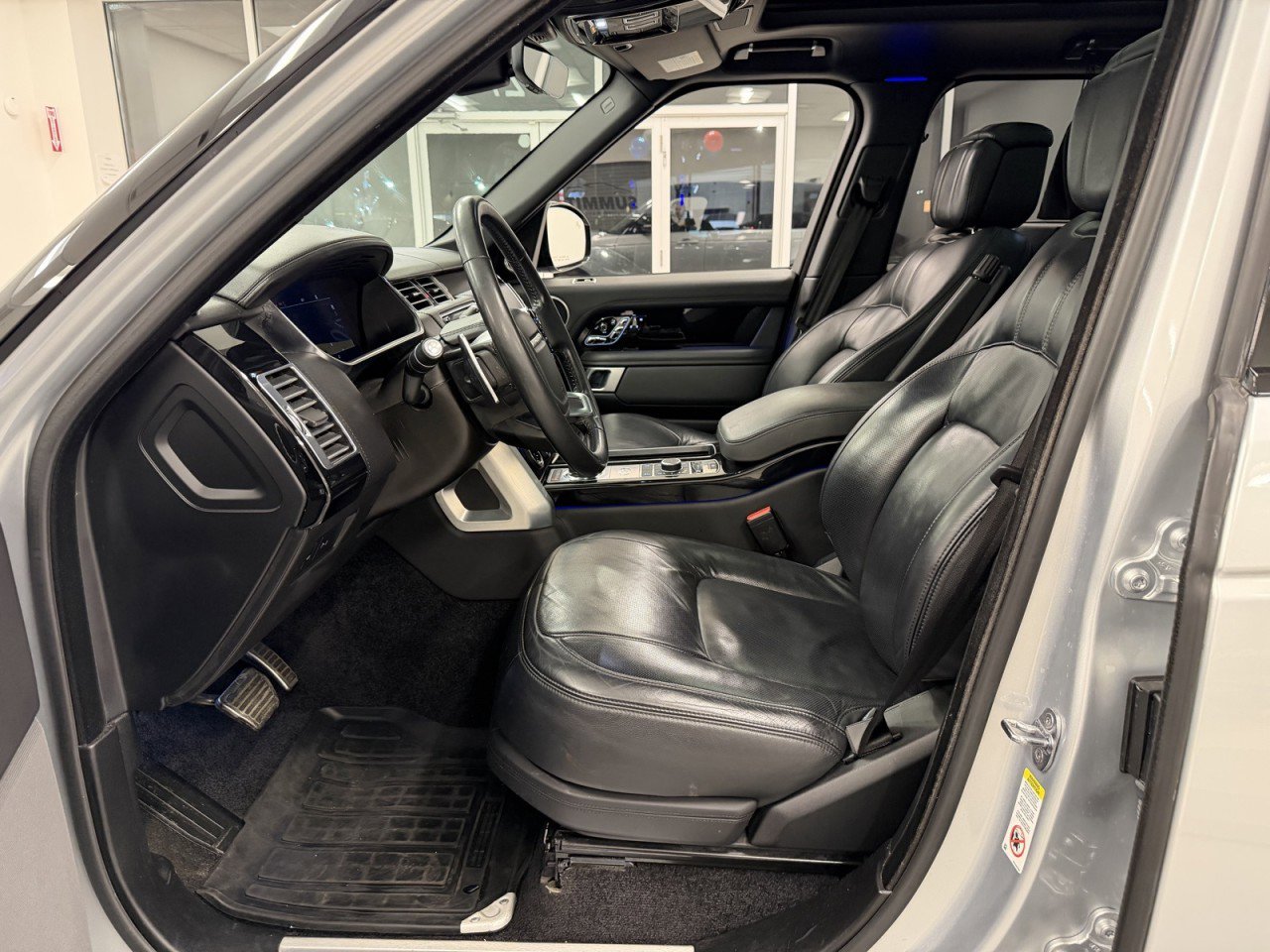 Used 2020 Land Rover Range Rover Autobiography image 36