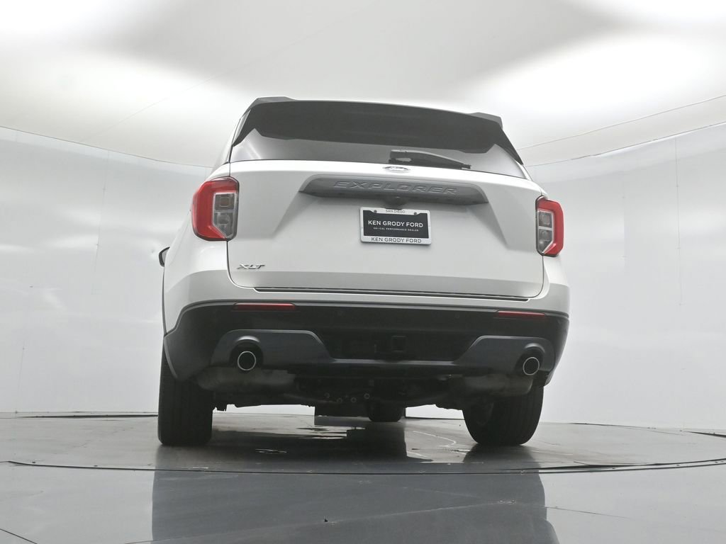 Used 2023 Ford Explorer XLT w/ Equipment Group 202A RWD image 48