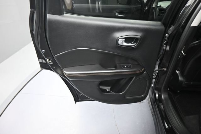 Used 2018 Jeep Compass Limited w/ Navigation Group AWD/4WD image 18