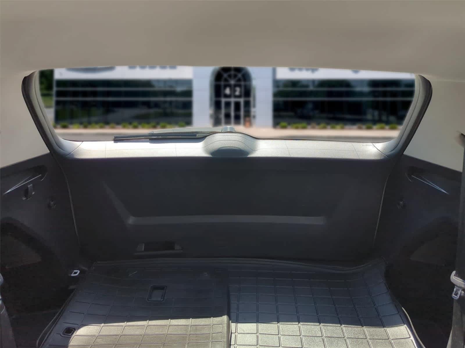 Used 2022 Volkswagen Atlas SEL AWD/4WD image 32