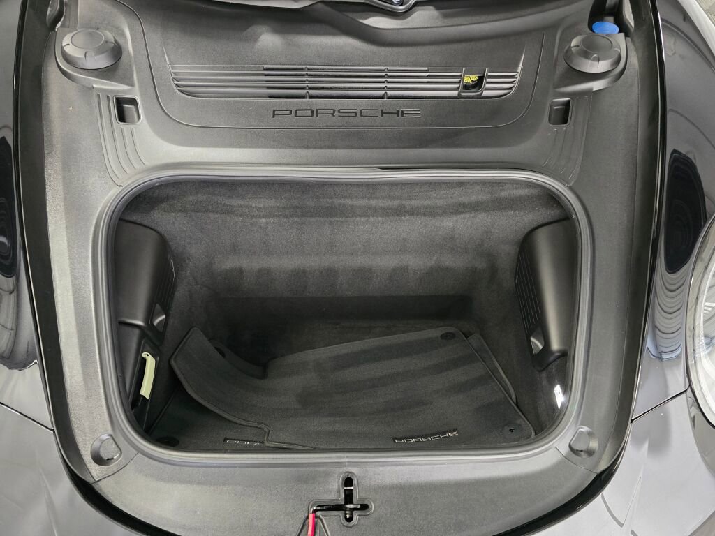 Certified 2018 Porsche 911 Carrera GTS RWD image 11