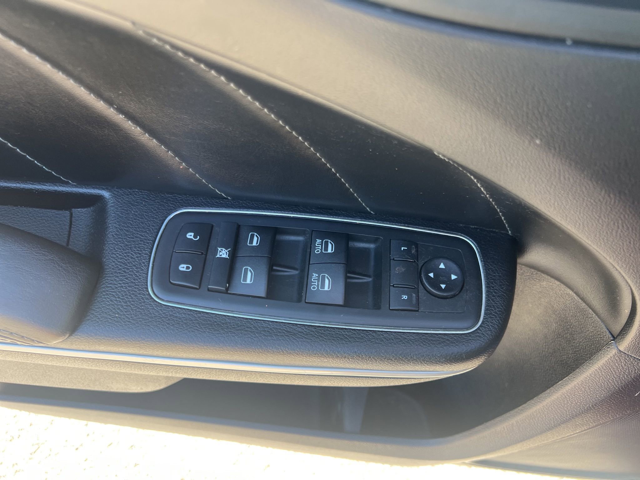 Used 2019 Dodge Charger R/T w/ Plus Group image 23