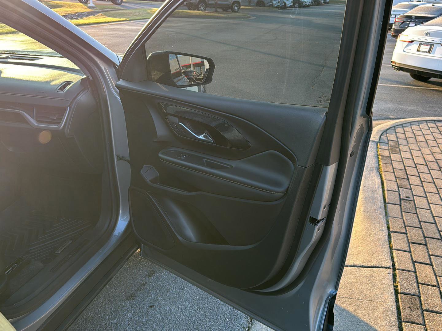 Used 2024 GMC Terrain AT4 image 13