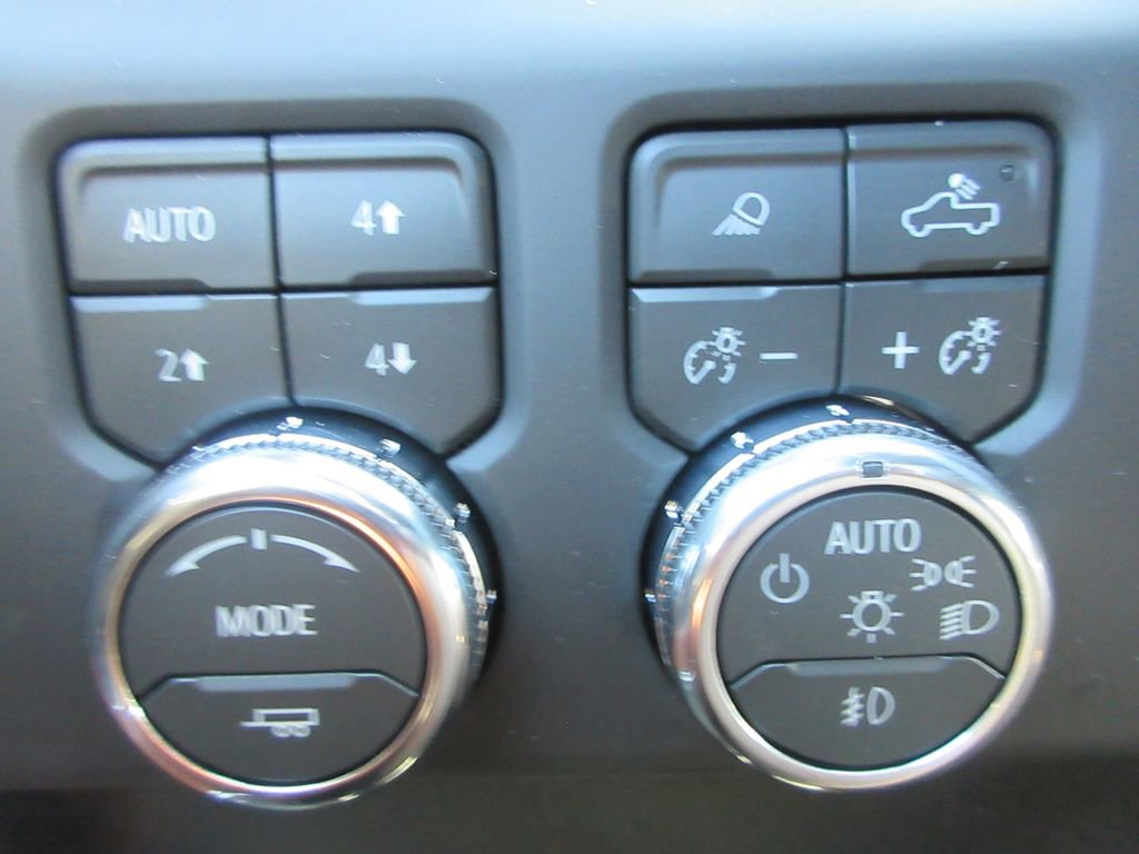 New 2026 GMC Sierra 3500 Denali Ultimate AWD/4WD image 18