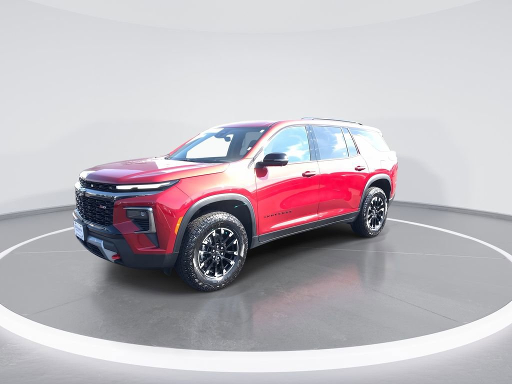 Used 2025 Chevrolet Traverse Z71 image 4