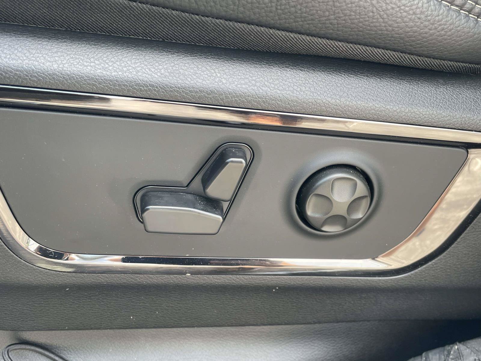 Certified 2025 RAM 1500 Limited AWD/4WD image 19