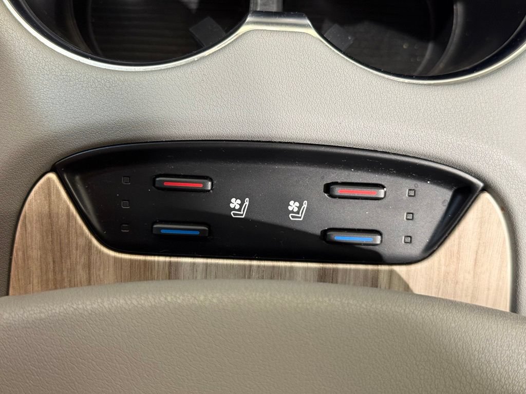 Certified 2023 Toyota Venza Limited AWD/4WD image 30
