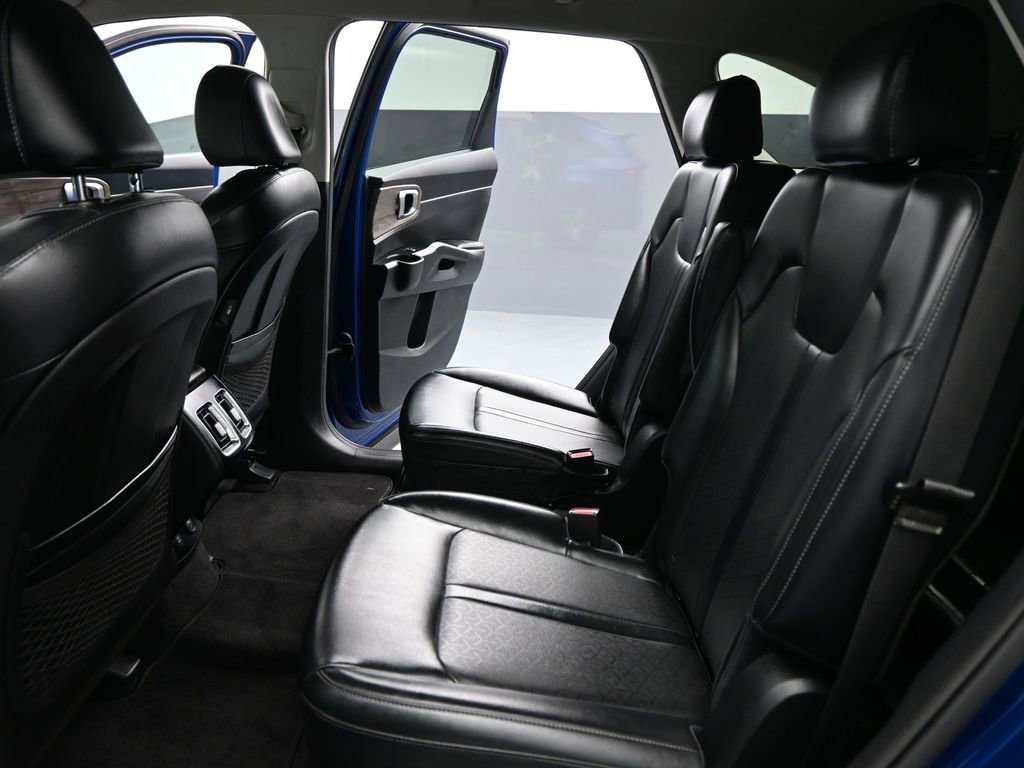 Used 2021 Kia Sorento EX image 19