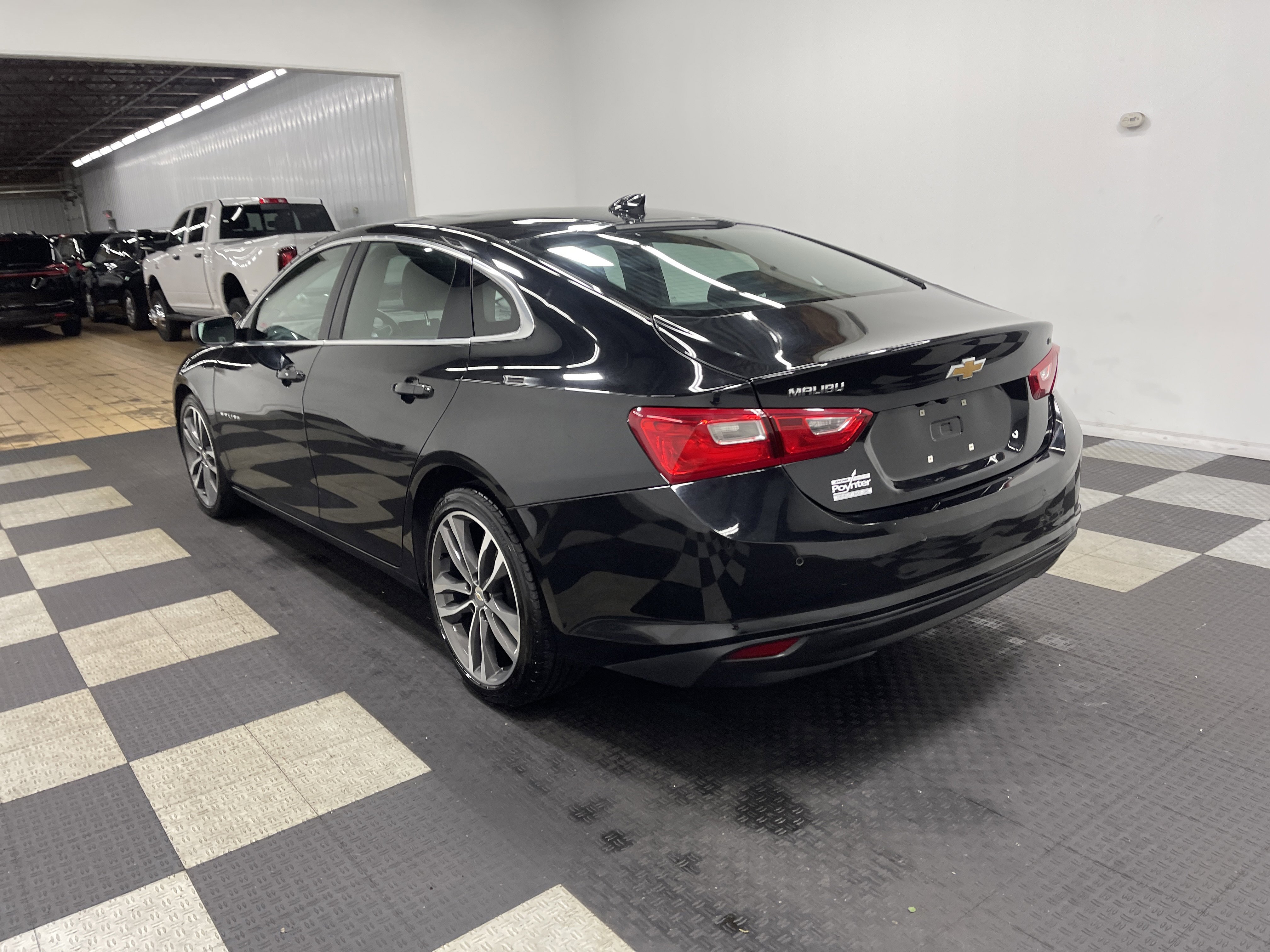 Used 2023 Chevrolet Malibu LT w/ Driver Confidence Package image 2