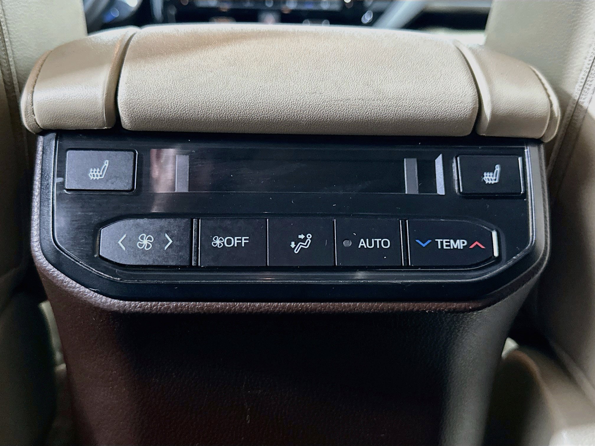 Used 2021 Toyota Highlander Platinum AWD/4WD image 28