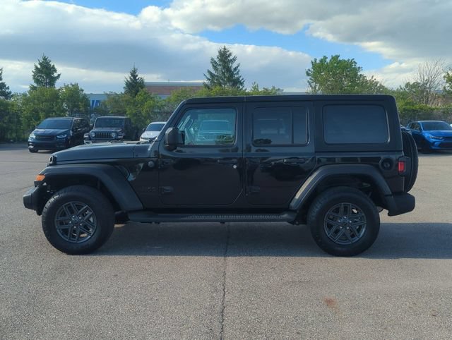 Used 2025 Jeep Wrangler Unlimited Sport AWD/4WD image 6