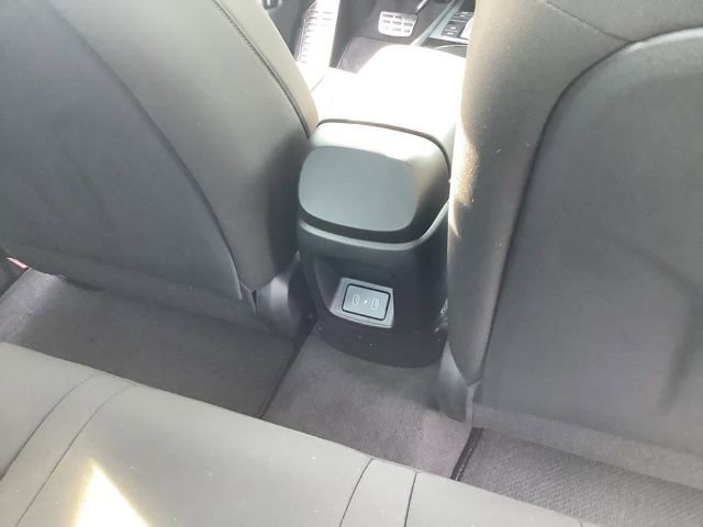 Used 2025 Hyundai Elantra SEL w/ Cargo Package FWD image 23
