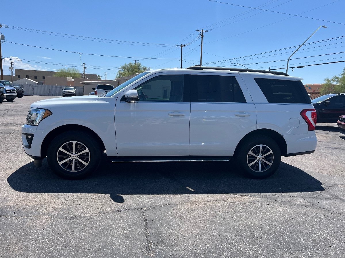 Used 2018 Ford Expedition XLT w/ Equipment Group 202A RWD image 9