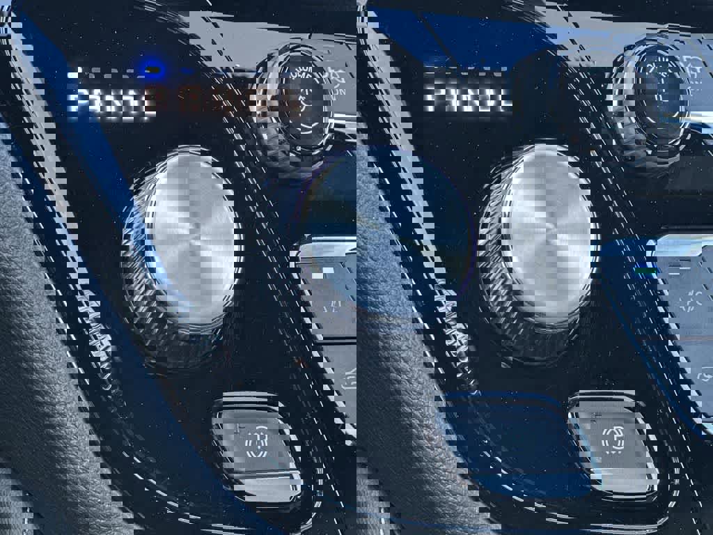 Used 2024 Chrysler Pacifica Premium image 21