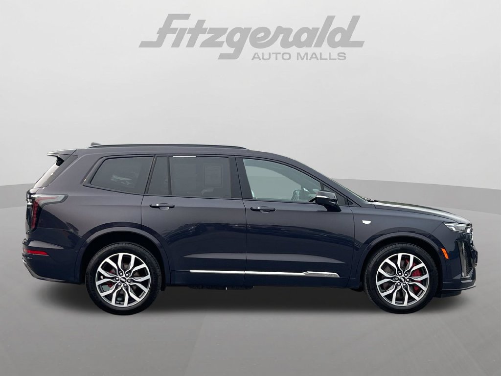 Used 2024 Cadillac XT6 Sport w/ Platinum Package AWD/4WD image 3