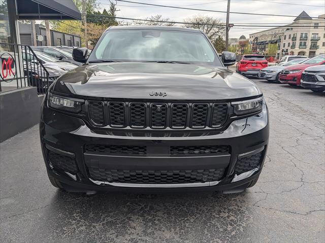 Used 2023 Jeep Grand Cherokee L Limited w/ Luxury Tech Group II image 7