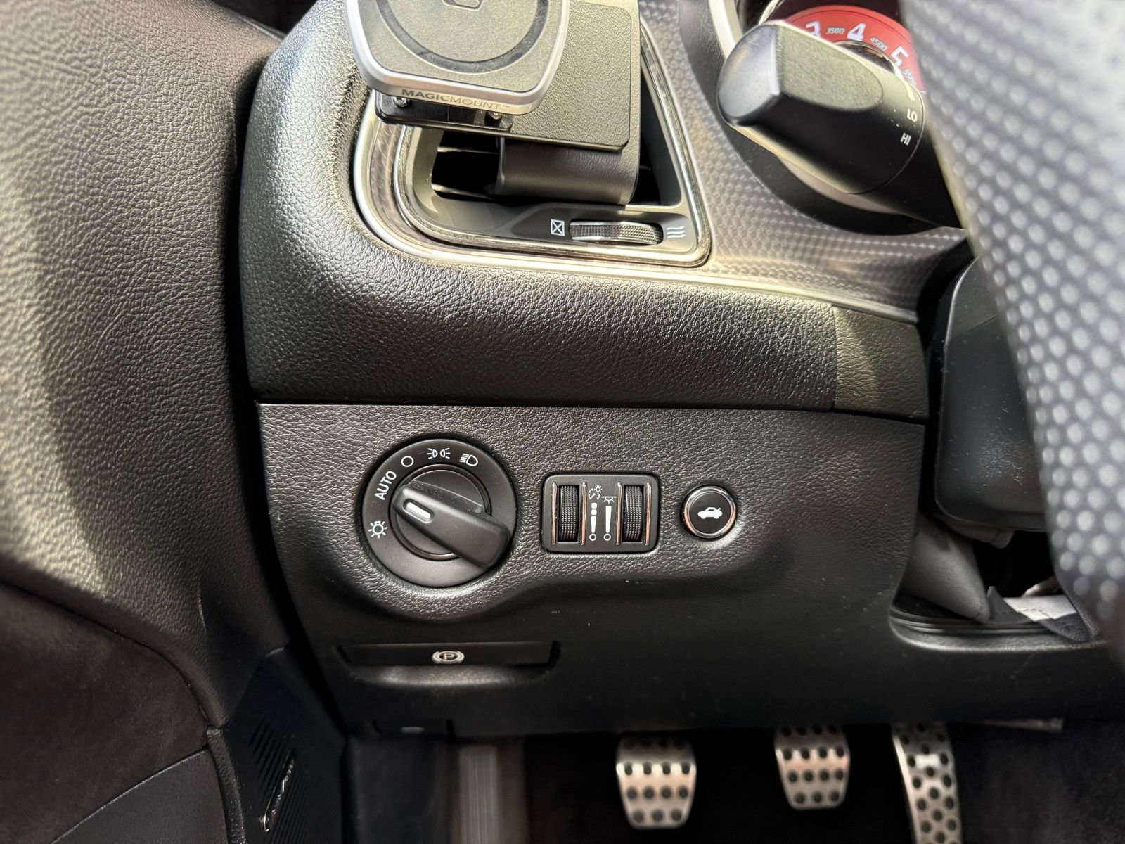 Used 2018 Dodge Challenger SRT Hellcat image 36