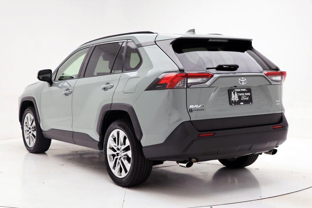 Used 2020 Toyota RAV4 XLE Premium AWD/4WD image 6