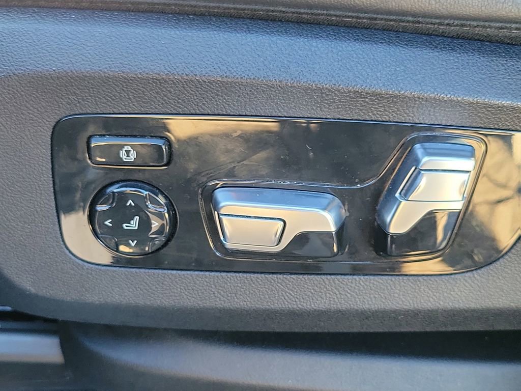 Used 2023 BMW X7 xDrive40i w/ Premium Package image 20