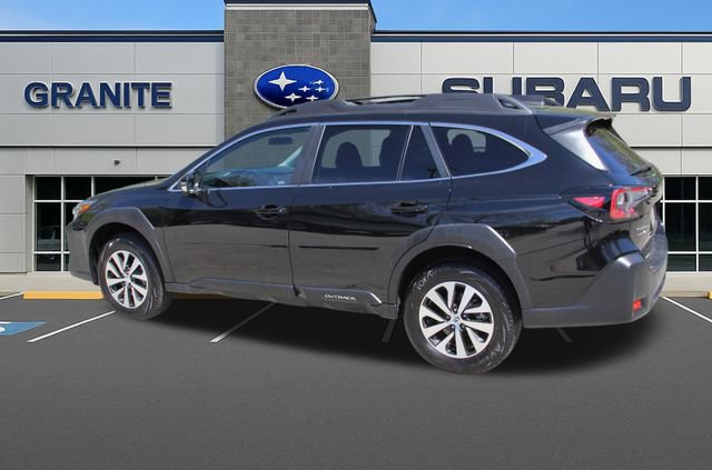Used 2025 Subaru Outback Premium AWD/4WD image 8