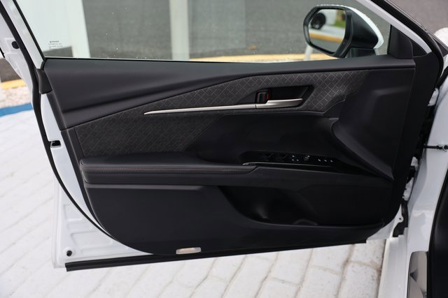 Used 2025 Toyota Camry XLE image 12