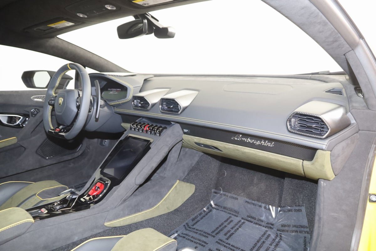 Used 2024 Lamborghini Huracan Sterrato image 78