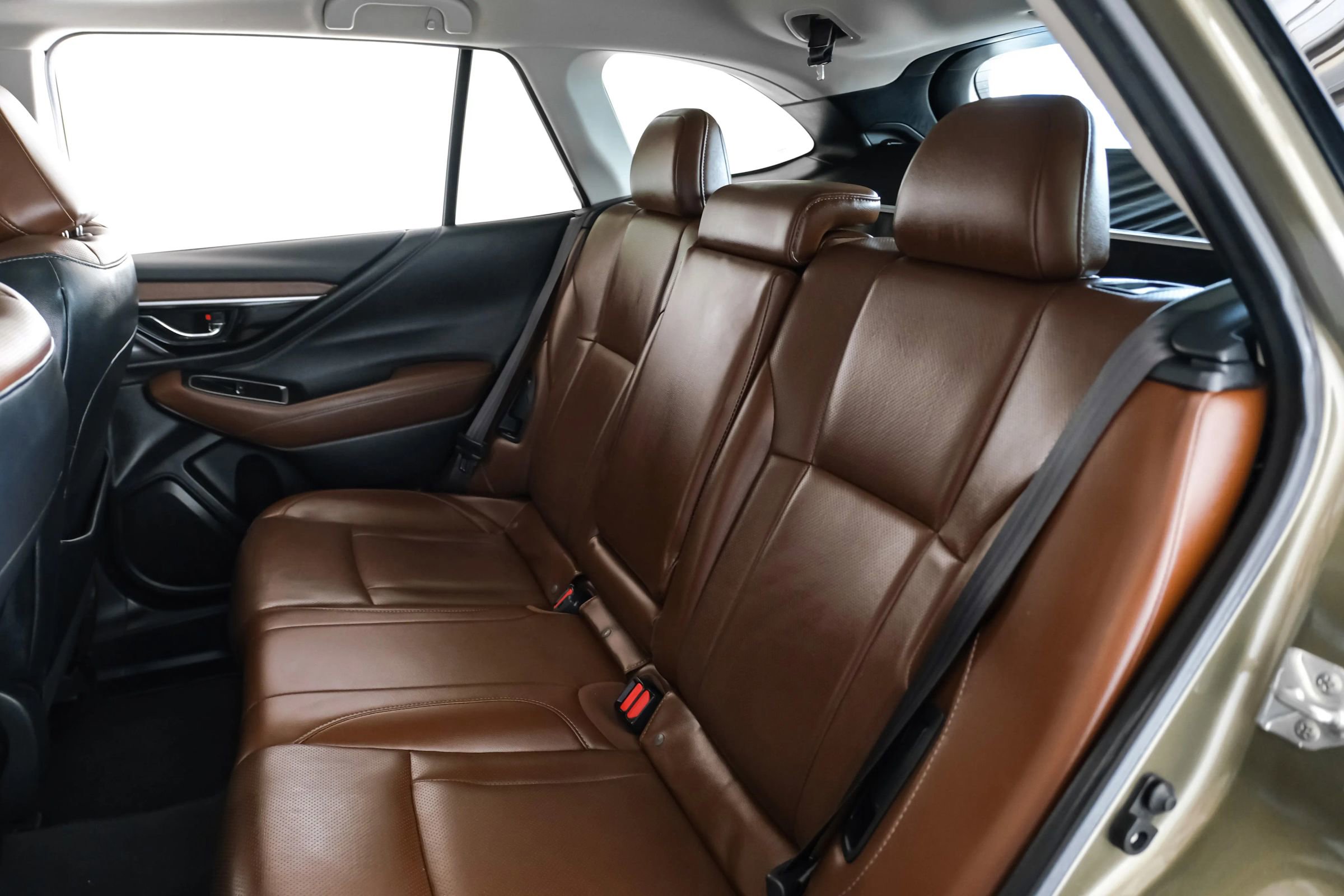 Used 2020 Subaru Outback Touring XT AWD/4WD image 35