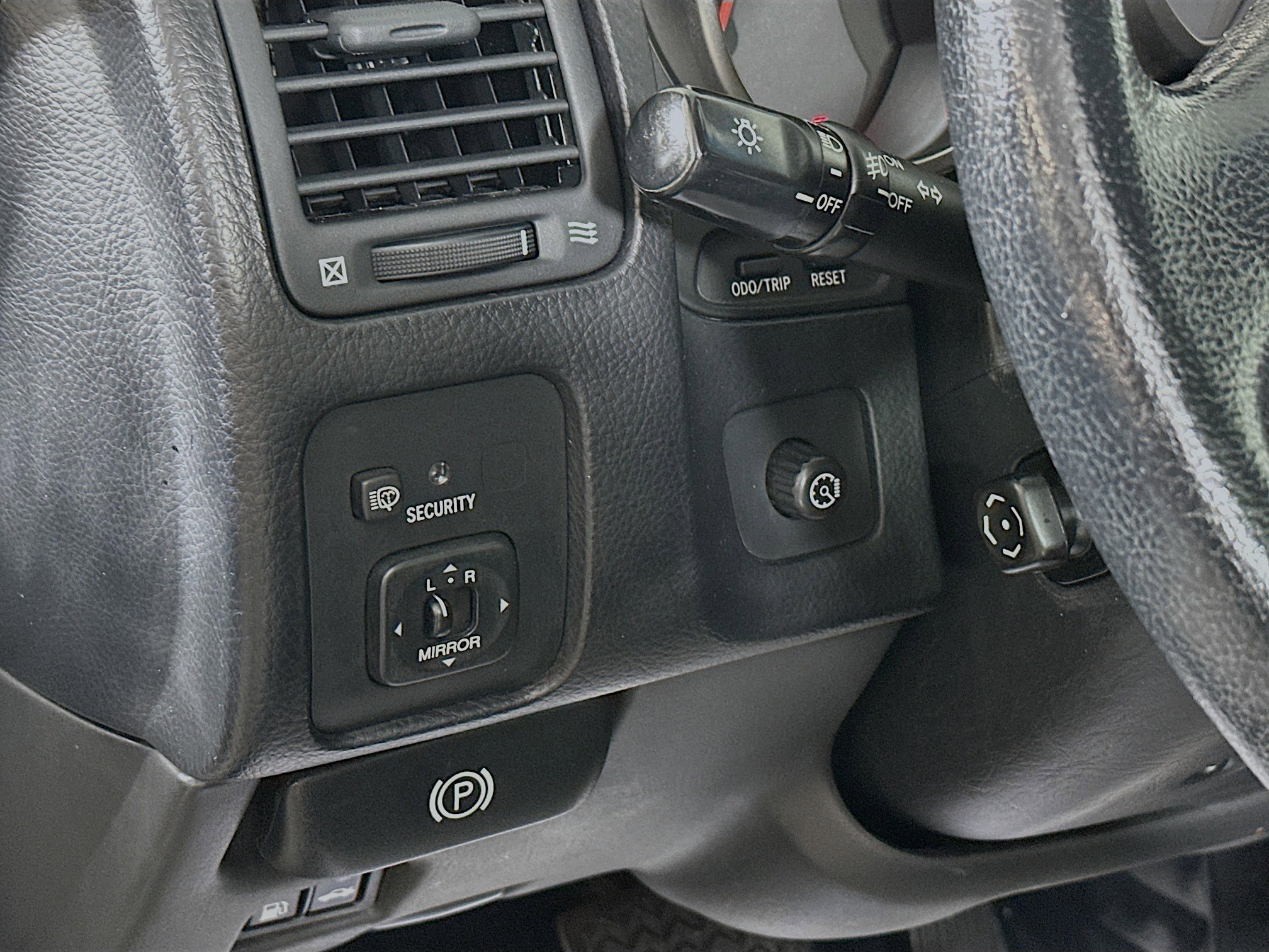 Used 2003 Lexus SC 430 Convertible image 10