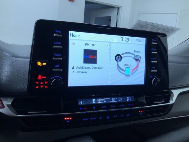 Used 2021 Toyota Sienna XLE image 29