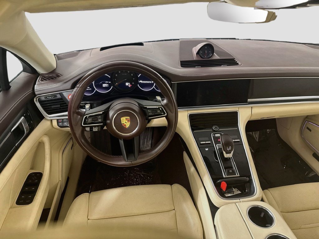 Used 2023 Porsche Panamera 4 Platinum Edition AWD/4WD image 16