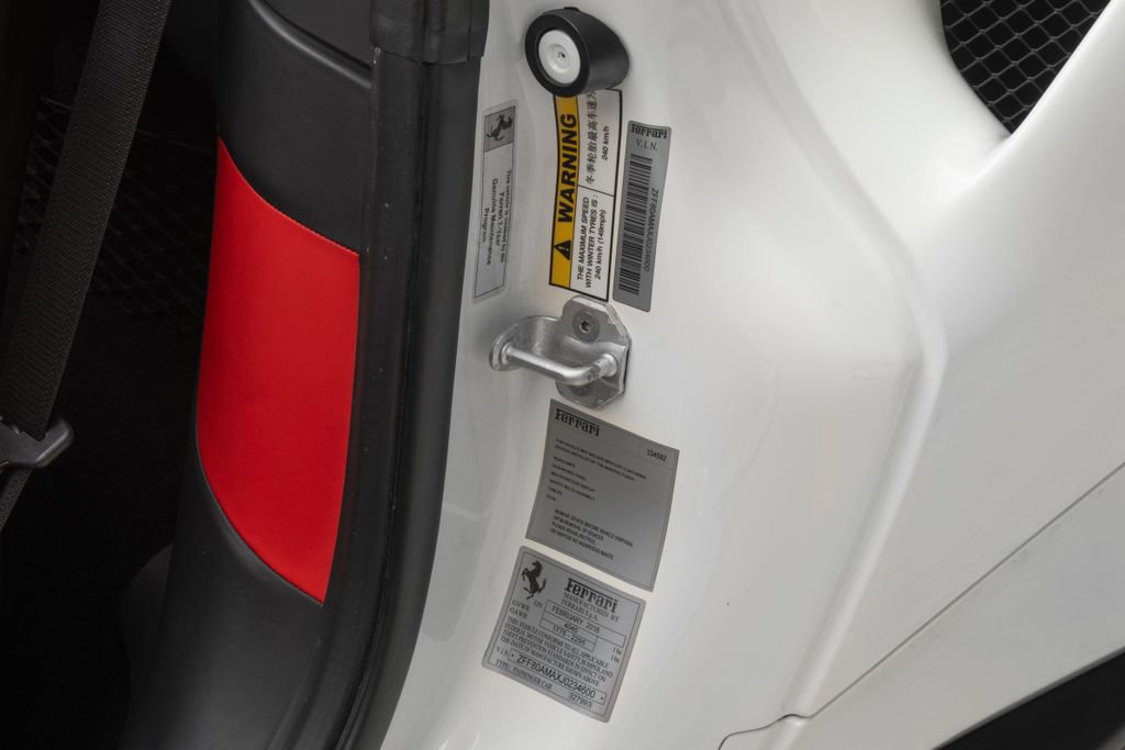 Used 2018 Ferrari 488 Spider Base image 19